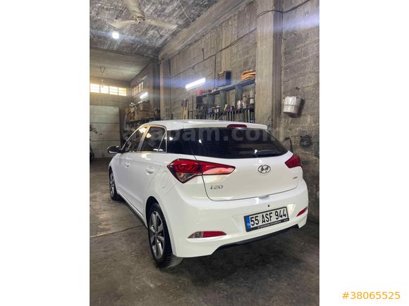 Sahibinden Hyundai i20 1.4 CRDi Style 2015 Model 