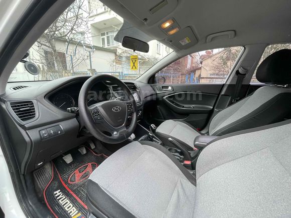 Sahibinden Hyundai i20 1.4 CRDi Style 2015 Model 