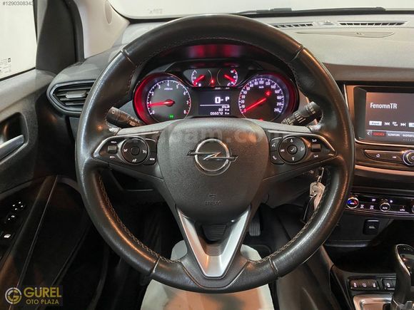 Galeriden Opel Crossland 1.2 T Essential 2022 Model İzmir 66.065