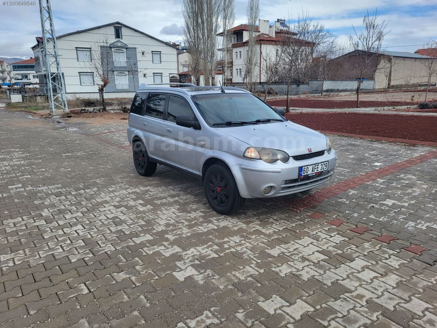 2003 model hrv 1.6 benzin lpg 4 çeker 5
