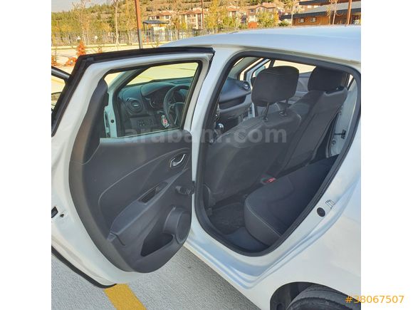 Sahibinden Renault Clio 0.9 TCe Joy 2020 Model