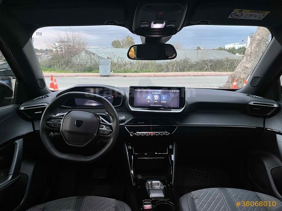 Galeriden Peugeot 2008 1.2 PureTech Allure 2024 Model Antalya
