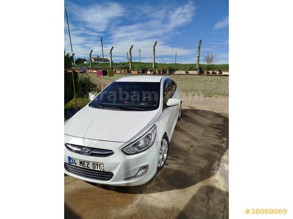 Sahibinden Hyundai Accent Blue 1.6 CRDI Mode 2017 Model  246.000 km Beyaz