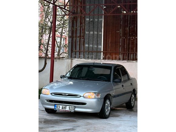 Sahibinden Sorunsuz klimalı hidrolik Ford Escort 1.6