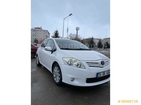 Sahibinden Toyota Auris 1.33 Comfort 2011 Model Erzurum 164.000 km Beyaz