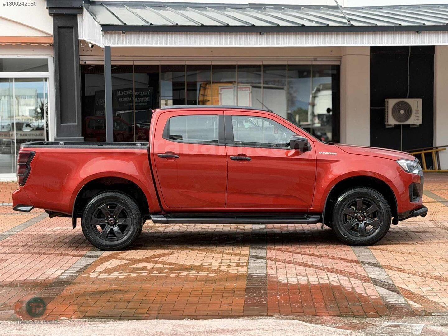 2024 MODEL D-MAX 1.9 D V CROSS 20 BIN KM BOYASIZ TAKAS OLUR 4