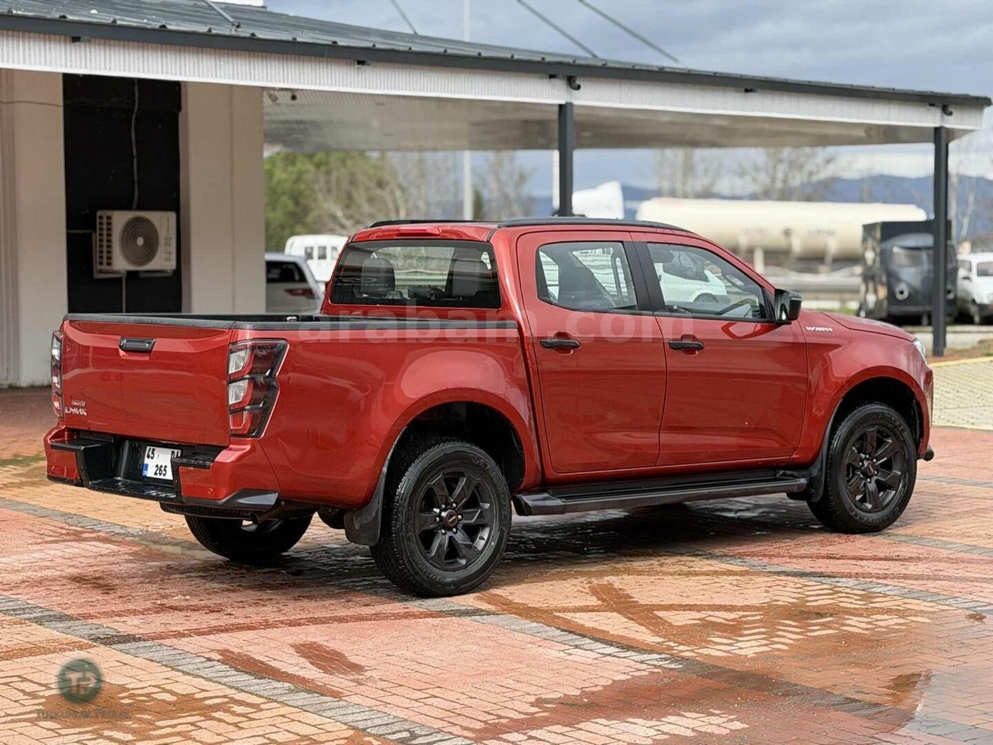2024 MODEL D-MAX 1.9 D V CROSS 20 BIN KM BOYASIZ TAKAS OLUR 7
