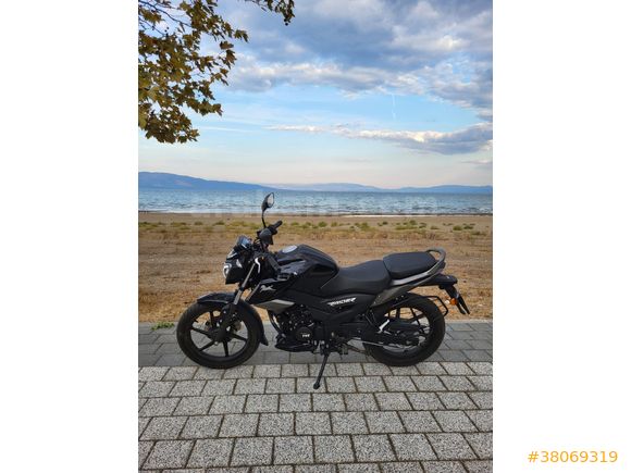 İlk sahibinden servis bakımlı sıkıntısız TVS Raider 125