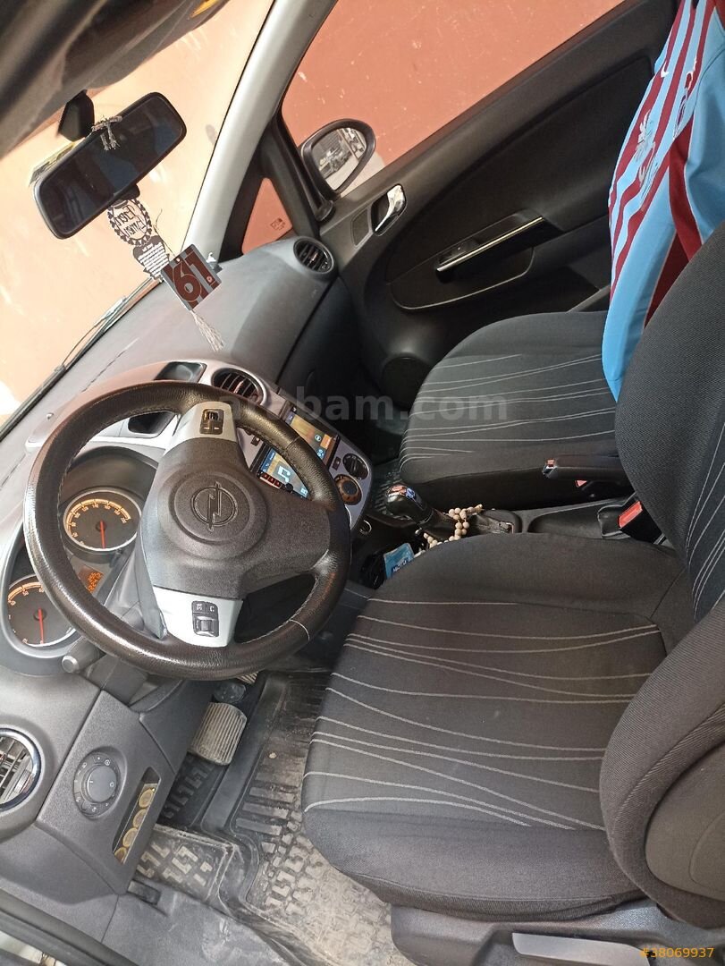 Sahibinden Opel Corsa 1.4 Twinport Enjoy 2009 Model İstanbul 228.500 km Gri 5