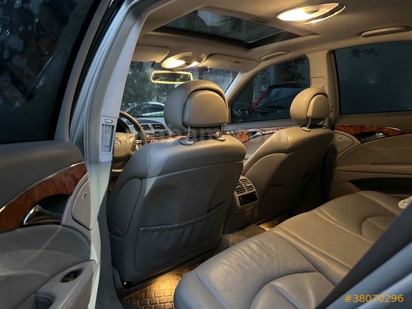 EMSALSIZ TRDE TEK 2004 E200 Kompresör Elegance 150binde
Hatasız