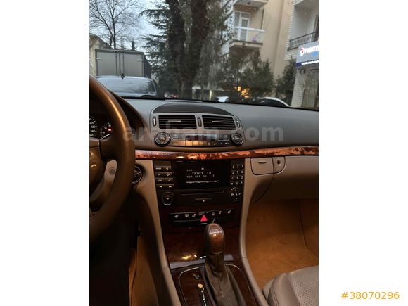 EMSALSIZ TRDE TEK 2004 E200 Kompresör Elegance 150binde
Hatasız