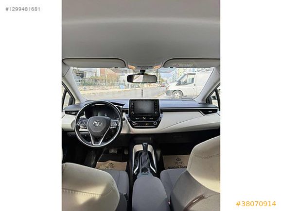 AUTO CMR'DEN 2022 COROLLA 1.5 DREAM OTOMATİK 71 BİNDE