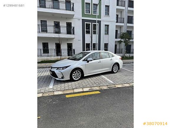 AUTO CMR'DEN 2022 COROLLA 1.5 DREAM OTOMATİK 71 BİNDE