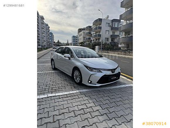 AUTO CMR'DEN 2022 COROLLA 1.5 DREAM OTOMATİK 71 BİNDE