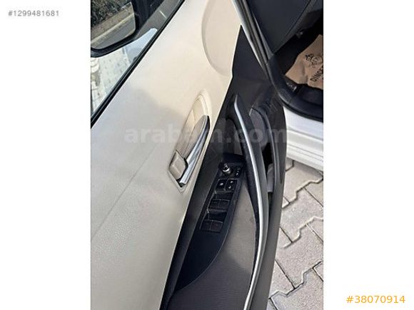 AUTO CMR'DEN 2022 COROLLA 1.5 DREAM OTOMATİK 71 BİNDE