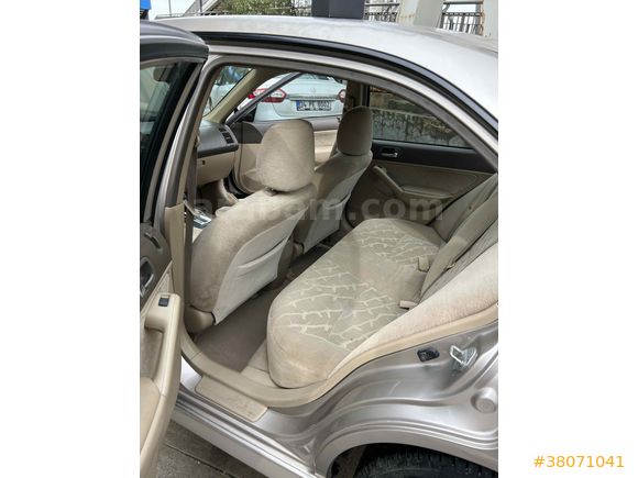 Sahibinden Honda Civic 1.6i VTEC LS 2005 Model 