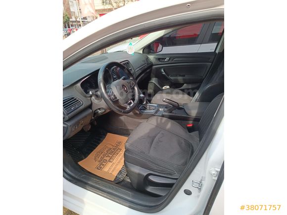 Sahibinden Renault Megane 1.5 Blue DCI Touch 2019 Model