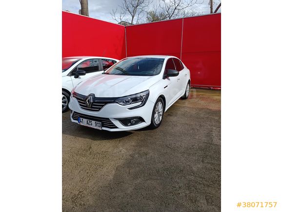 Sahibinden Renault Megane 1.5 Blue DCI Touch 2019 Model