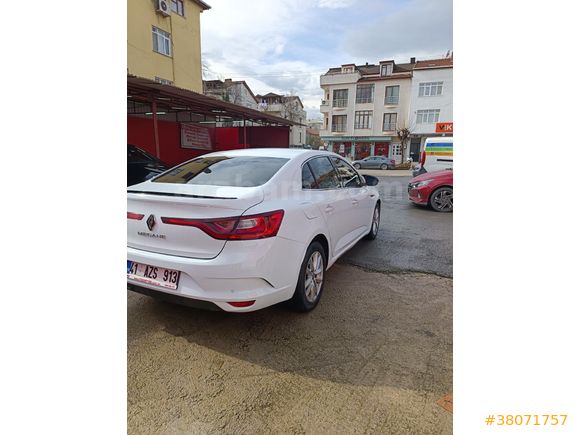 Sahibinden Renault Megane 1.5 Blue DCI Touch 2019 Model