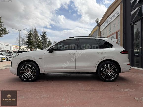 PORSCHE-CAYENNE-BAYİ-FACELİFT-AİRMATİC-VAKUM-CHRONO-KARBON