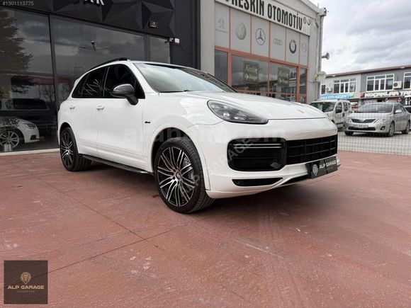 PORSCHE-CAYENNE-BAYİ-FACELİFT-AİRMATİC-VAKUM-CHRONO-KARBON
