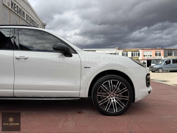 PORSCHE-CAYENNE-BAYİ-FACELİFT-AİRMATİC-VAKUM-CHRONO-KARBON