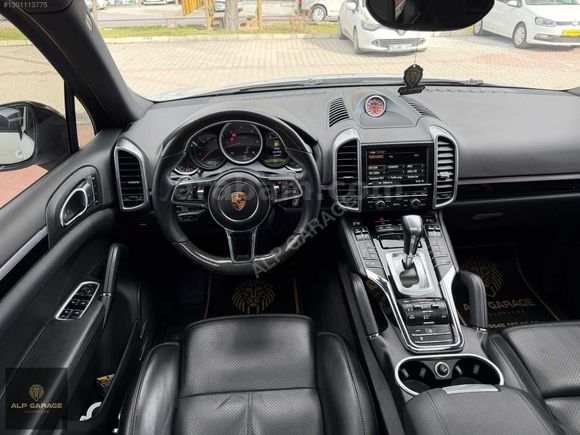 PORSCHE-CAYENNE-BAYİ-FACELİFT-AİRMATİC-VAKUM-CHRONO-KARBON