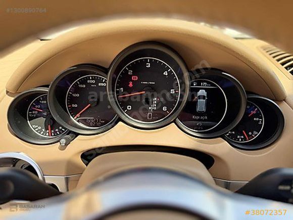 BAŞARAN 2016 PORSCHE CAYENNE 3.0 DIESEL-161.650 KM-BAYİ