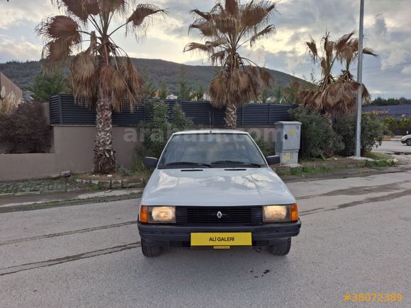 ALİ GALERİDEN 94 MODEL RENAULT 9 SPRİNG MASRAFSIZ