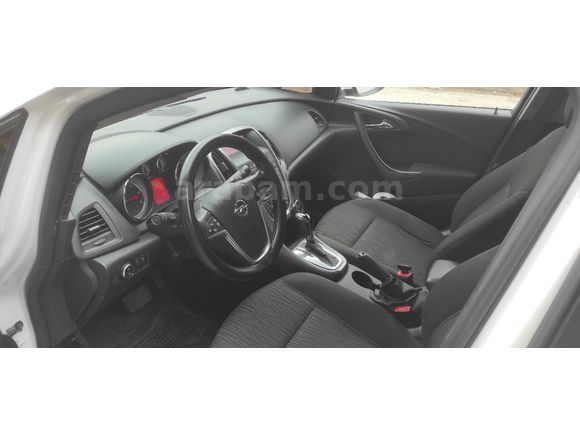 ASTRA J SEDAN OTOMATİK 136 LIK