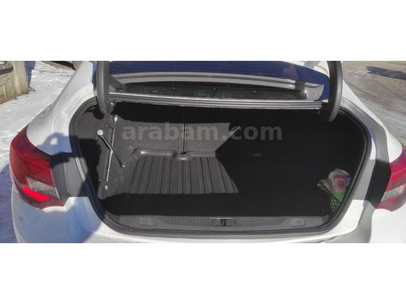 ASTRA J SEDAN OTOMATİK 136 LIK