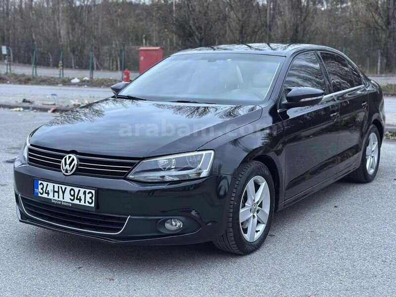 Galeriden Volkswagen Jetta 1.6 TDi Highline 2013 Model Eskişehir 240.000 km Siyah