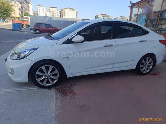 Sahibinden Hyundai Accent Blue 1.6 CRDI Prime 2012 Model  184.000 km Beyaz