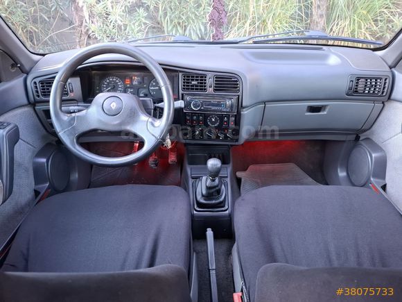 ALİ GALERİDEN KLİMALI RENAULT 19 EUROPA BOYASIZ 94 MODEL