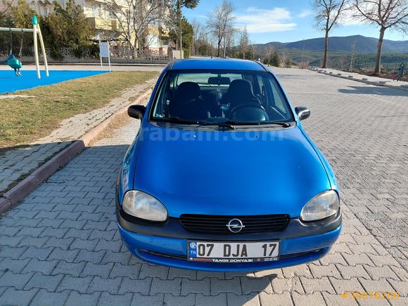 Opel Corsa 1.4 Swing 1998 Model değişensiz