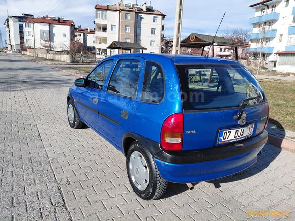 Opel Corsa 1.4 Swing 1998 Model değişensiz