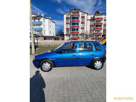 Opel Corsa 1.4 Swing 1998 Model değişensiz