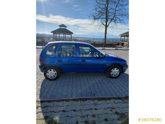 Opel Corsa 1.4 Swing 1998 Model değişensiz