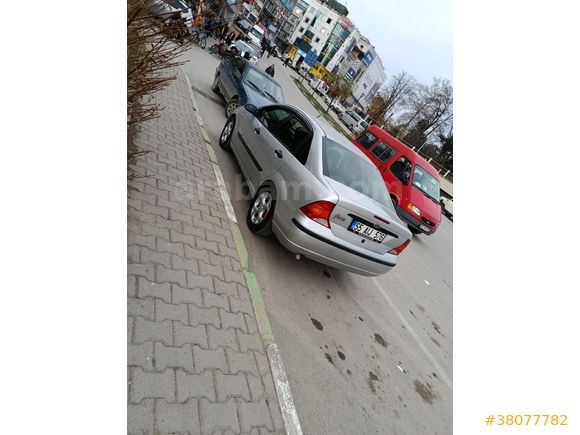 Sahibinden Ford Focus 1.6 Comfort 2004 Model