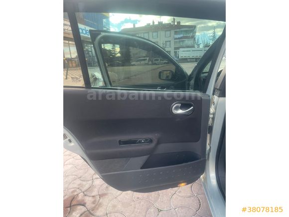 Sahibinden Renault Megane 1.6 Dynamique 2004 Model