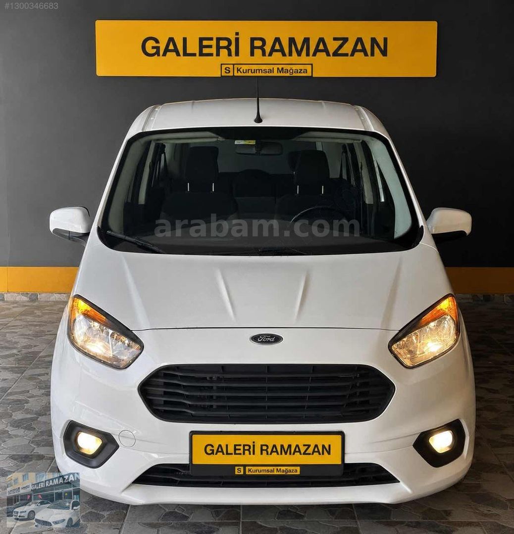 Galeriden Ford Tourneo Courier 1.5 TDCi Delux 2022 Model İstanbul