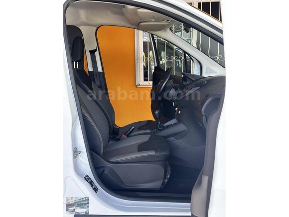 2022 FORD COURİER DELÜX 100HP 6 İLERİ 114.000KM