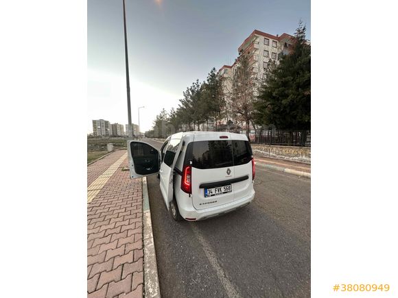 Sahibinden Renault Express Combi 1.5 BlueDCI Joy 2022 Model 