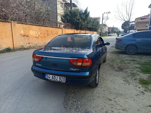 Sahibinden Renault Megane 2.0 RXT 1998 Model