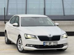 Sahibinden Skoda SuperB 1.6 TDI Comfort 2017 Model  163.000 km Beyaz
