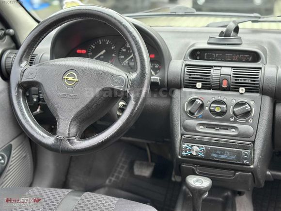 Opel Corsa (Otomatik)