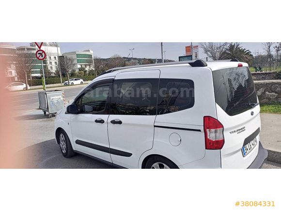 Sahibinden Ford Tourneo Courier 1.5 TDCi Journey Trend 2014 Model