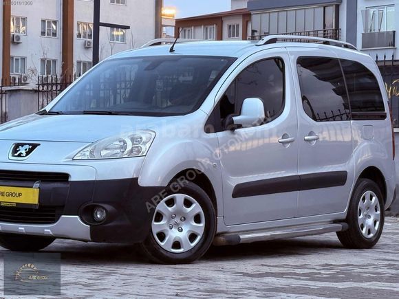 ARE GROUP'DAN 2011 PEUGEOT PARTNER TEPEE 1.6 HDI PREMİUM HATASIZ