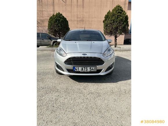 Sahibinden Ford Fiesta 1.6 Titanium 2016 Model Kocaeli 97.500 km Gri (metalik)
