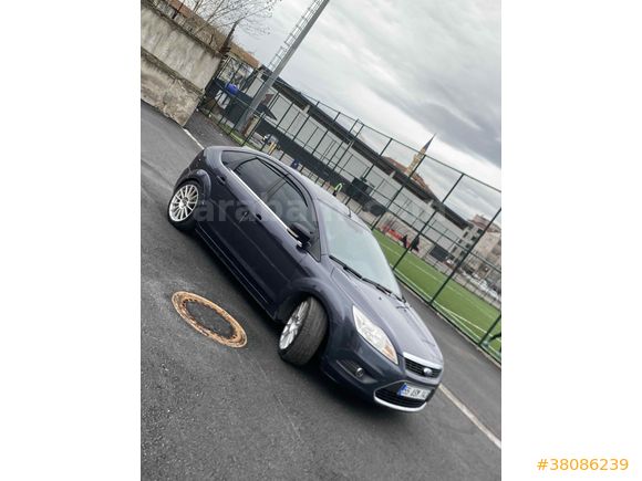 Sahibinden Ford Focus 1.6 Comfort 2010 Model  125.000 km Füme